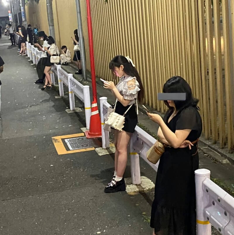 立ちんぼ